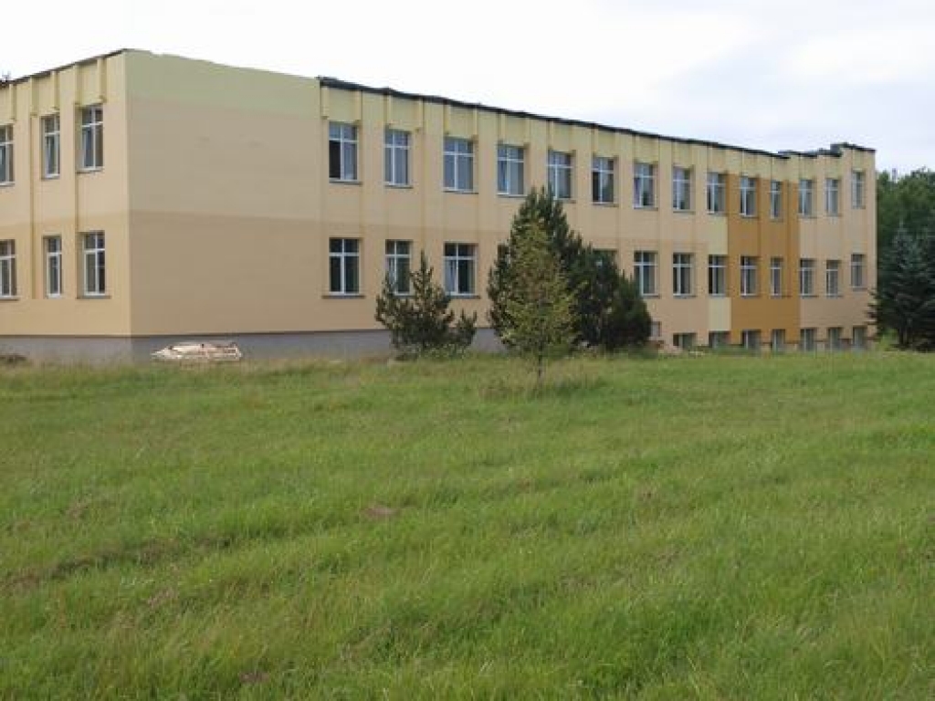 Direktoru atbrīvo no amata