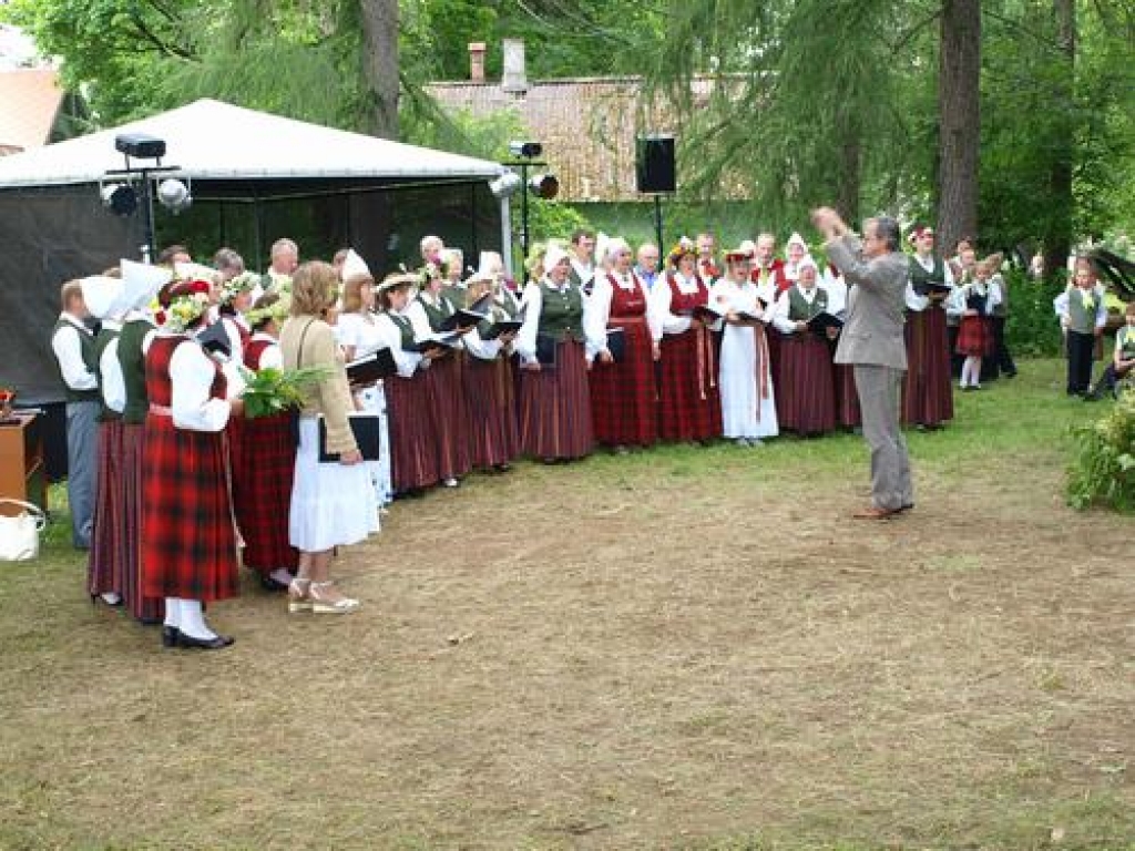 Skrīverieši svin Daugavas svētkus