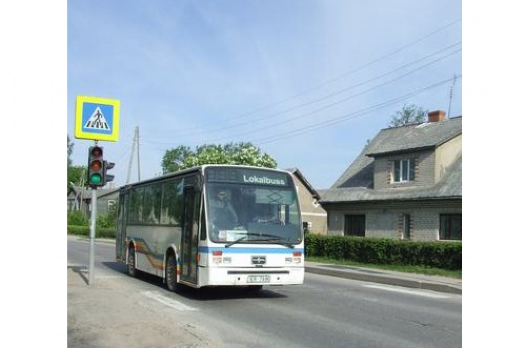 Vēlas samazināt autobusu reisus