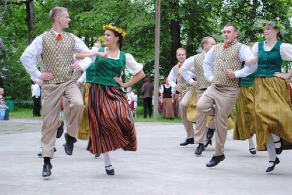 Tautas mākslas svētki Vīgantes parkā