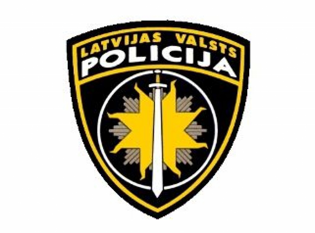 Svētkos apbalvo policistus