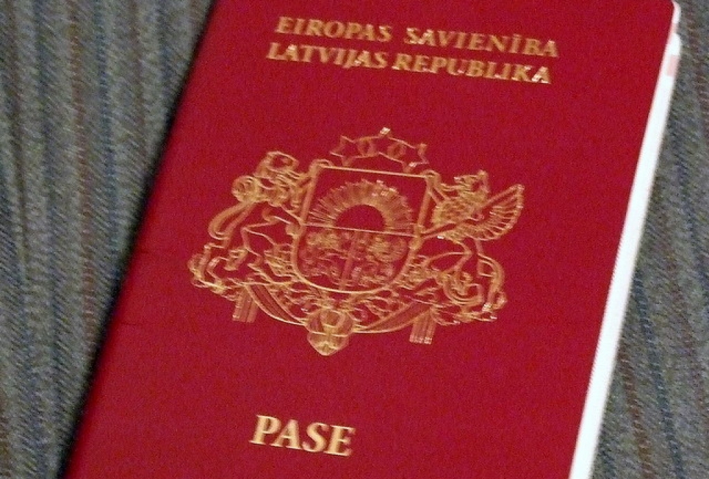 Vēl var pagūt līdz vēlēšanām apmainīt nederīgo pasi