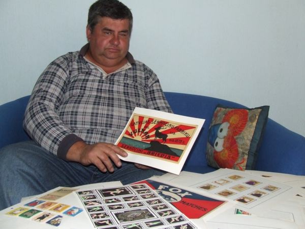 Kolekcijā ap 400 tūkstošu etiķešu