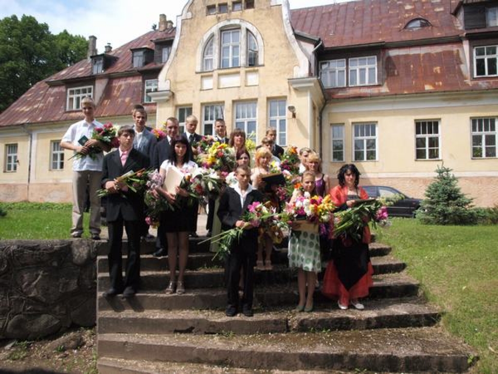 Paliec sveika, pirmā skola!