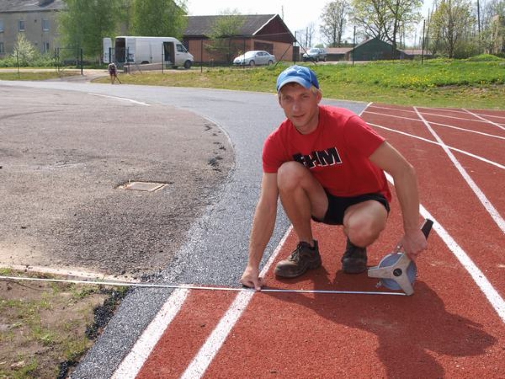 Speciālais segums visam skrejceļam
