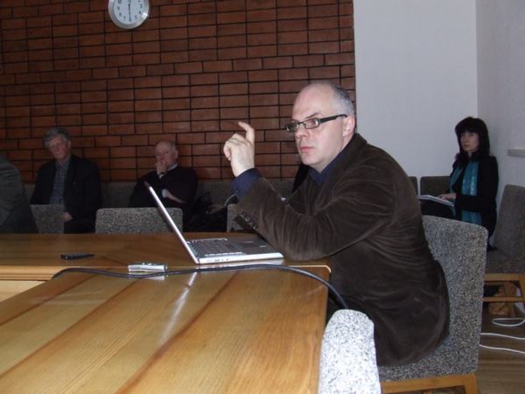 Pozitīvām pārmaiņām netic