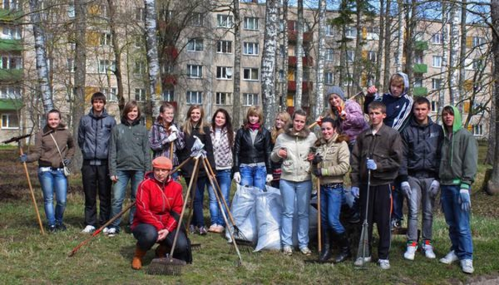 Aizkraukles novada ģimnāzija arī centās un darīja Lielajā Talkā!