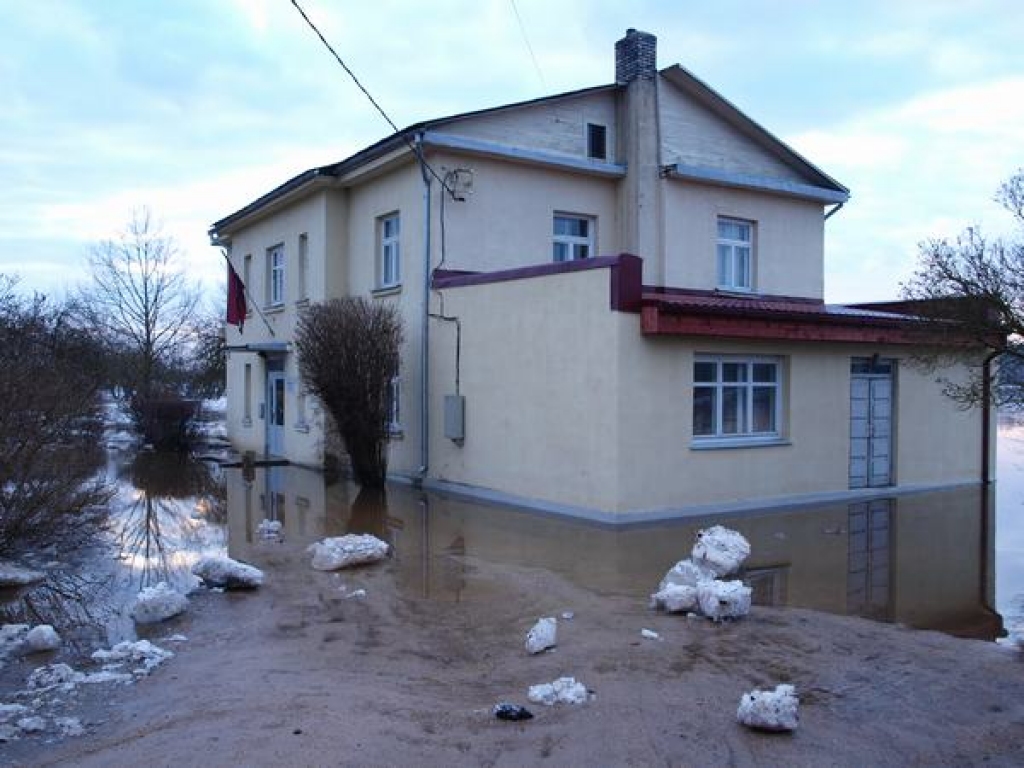 Daugavā pie Pļaviņām krītas ūdens līmenis