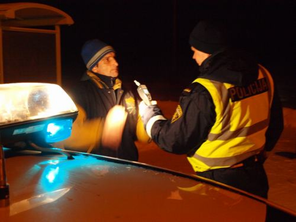 Jēkabpils policija reidā pārbauda Aizkraukles reģionu (papildināts)