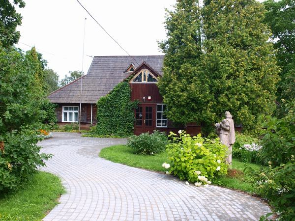 Aizkraukles novada muzejā strādās īsāku darba nedēļu, darbinieki saņems mazākas algas
