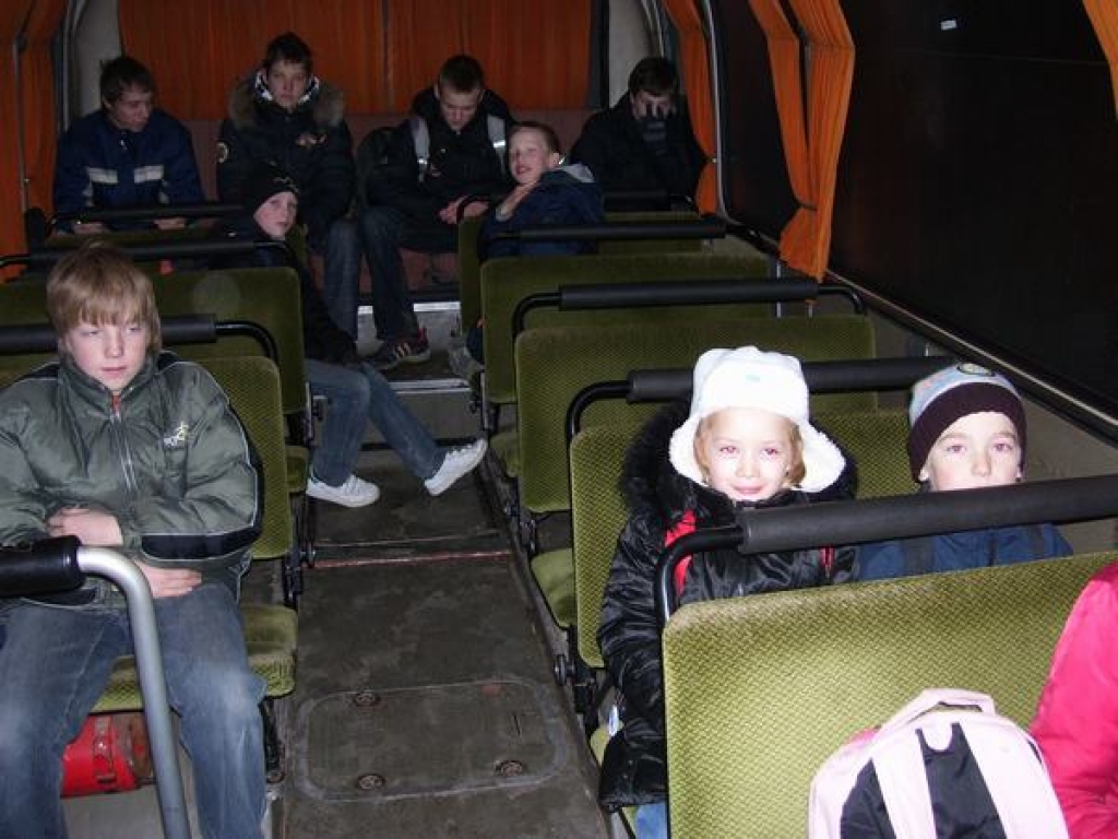 Skolas autobuss nobrauc 150 km dienā