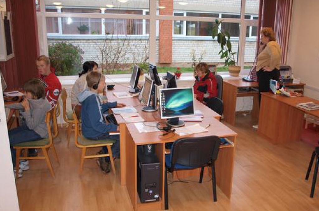 Valles bibliotēkā lasa norvēģu literatūru