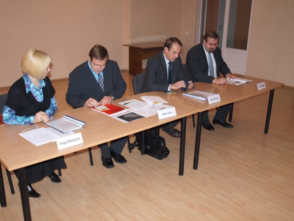 Ceļi ziemā būs baltāki