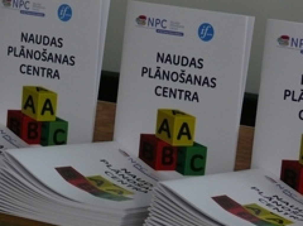 Visas bibliotēkas saņem “Naudas plānošanas ABC”