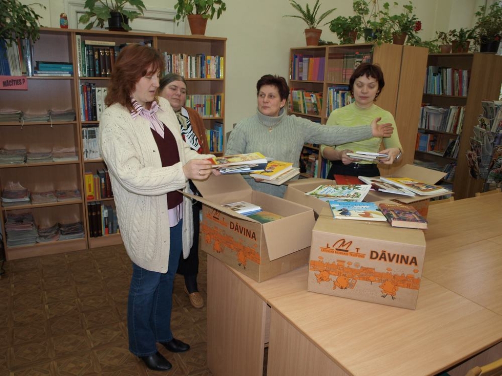 LMT dāvina grāmatas Kokneses novada bērniem