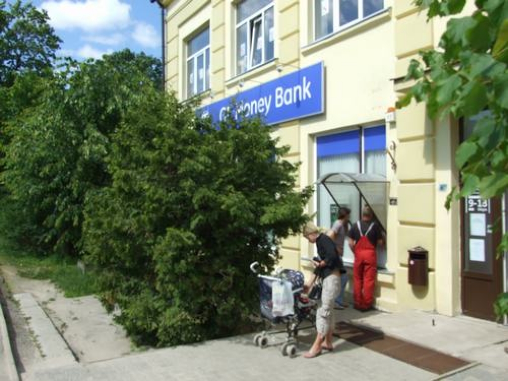 Pļaviņās banku neslēgs