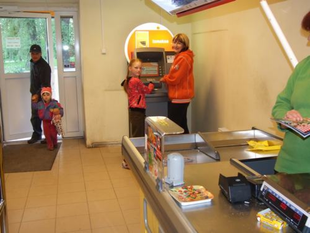 Ierīko sengaidīto bankomātu