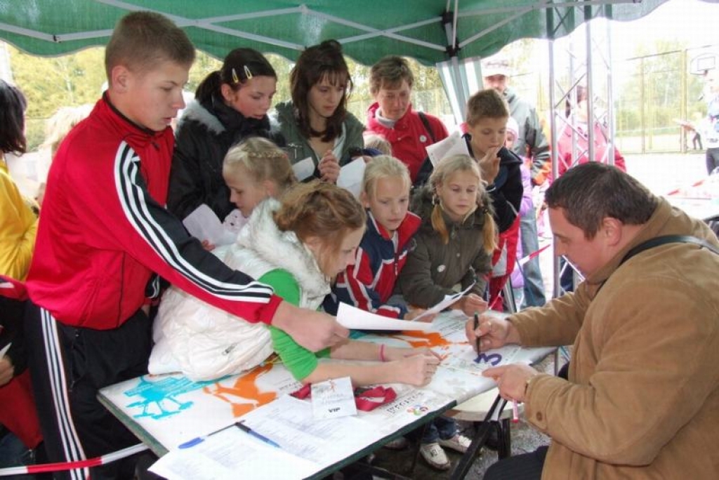 Veiksme smaida bebrēniešiem