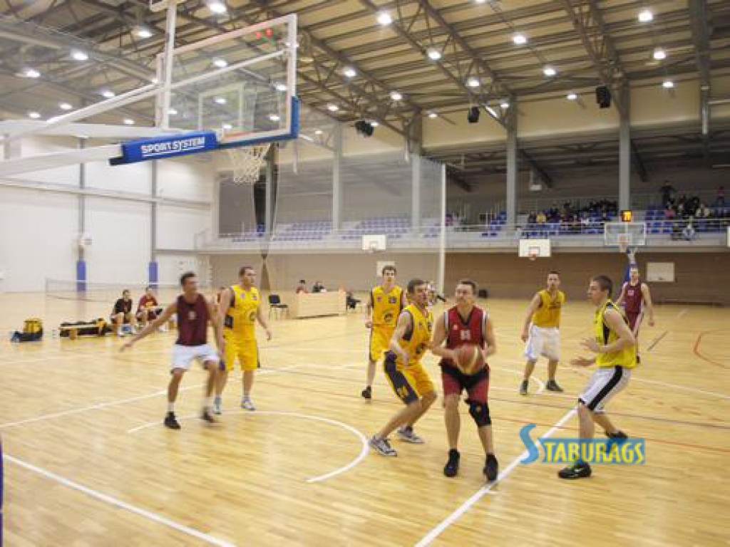 Uzvar Aizkraukles pagasta basketbolisti