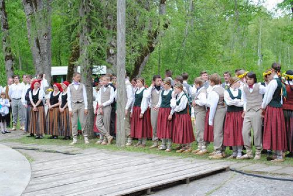 Tautas mākslas svētki Vīgantes parkā