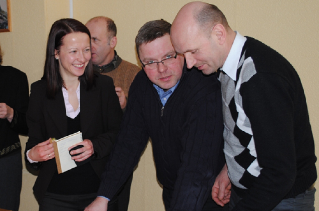 Ciemiņi vēlas iedrošināt