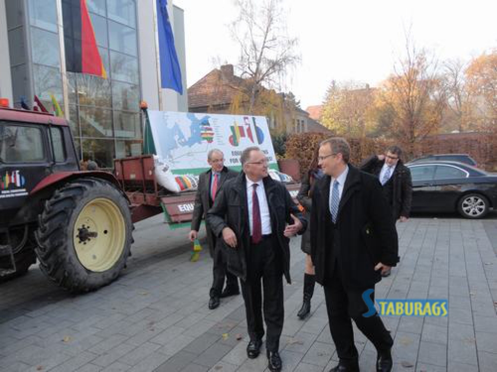 Traktors sasniedz galamērķi