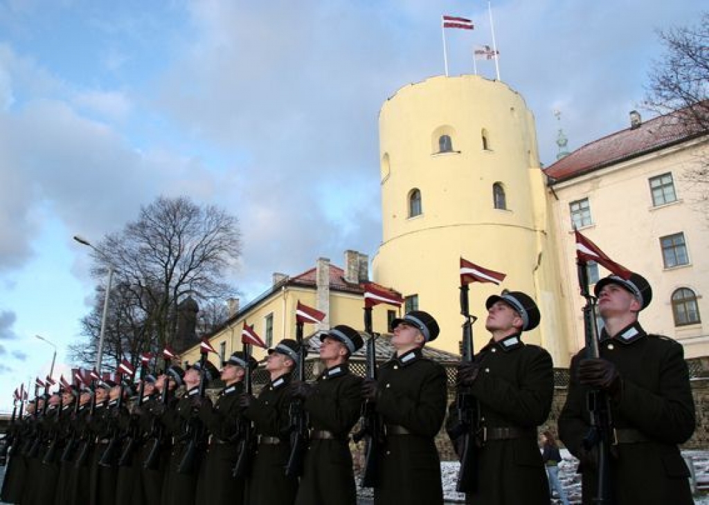 Latvijā svin Lāčplēša dienu