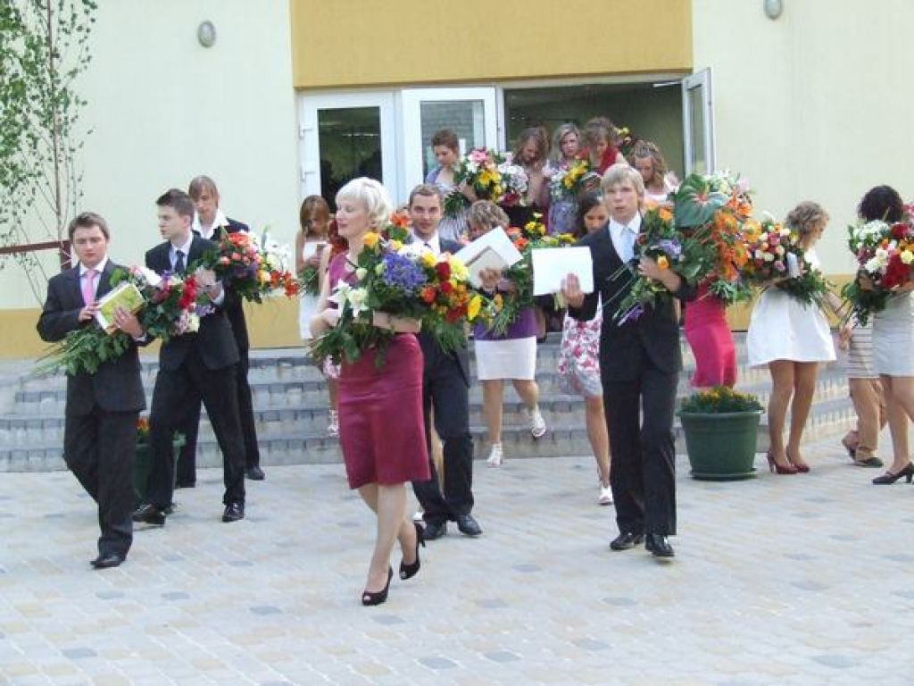 Skolu absolvē 34 jaunieši