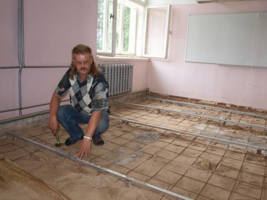 No kaimiņiem “aizņemas” 21 skolēnu