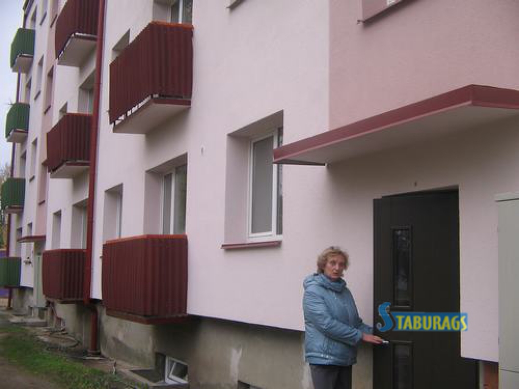 Nosiltināta daudzdzīvokļu māja Pļaviņās
