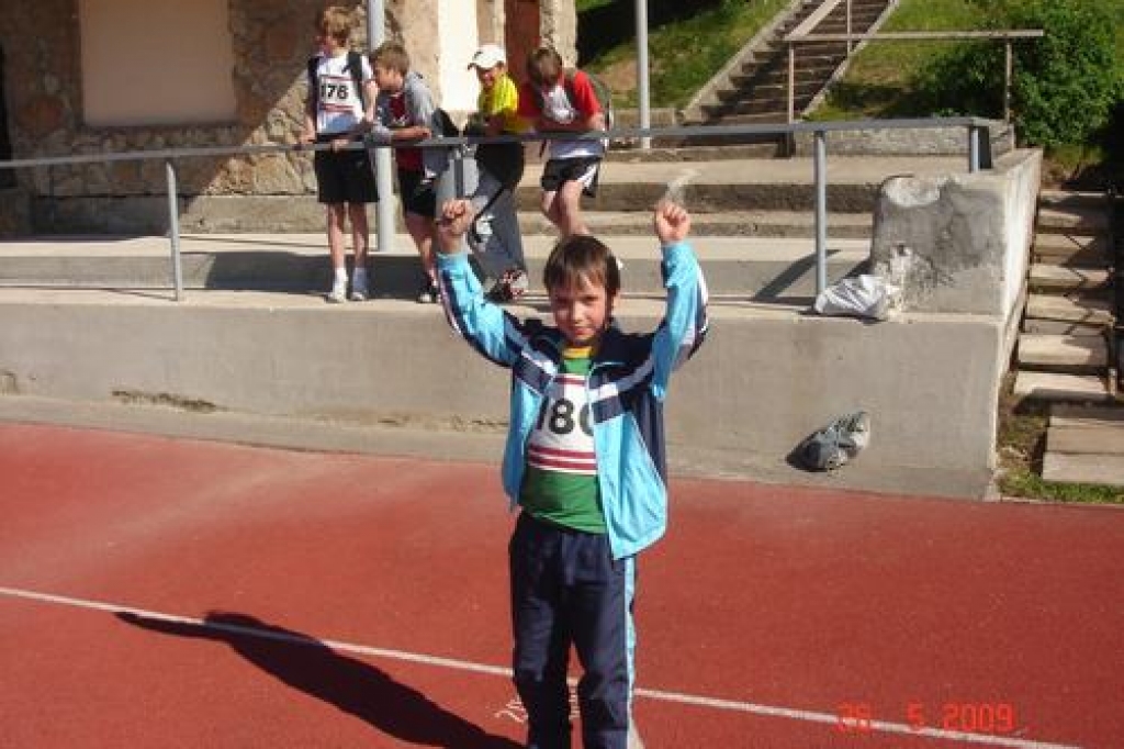 Pirmie starp simtiem