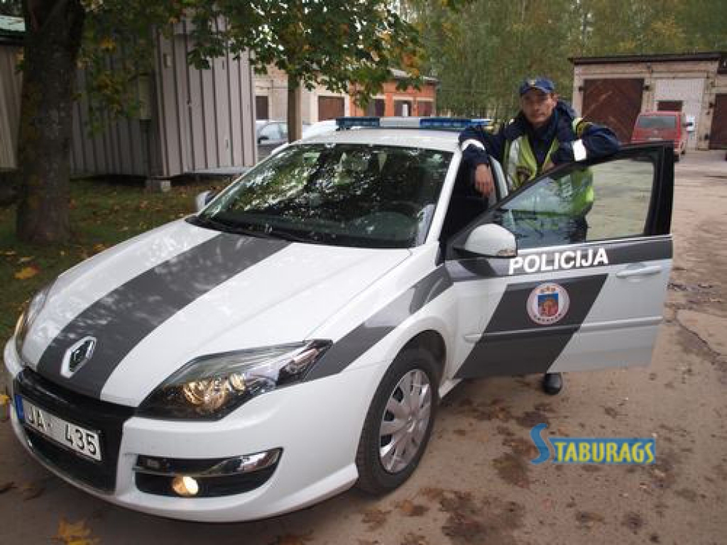 Policijai jaunas automašīnas