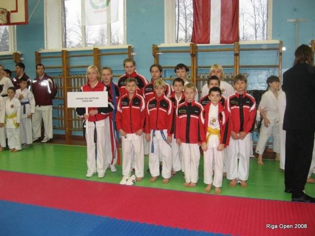 Pārbrauc ar sešām medaļām