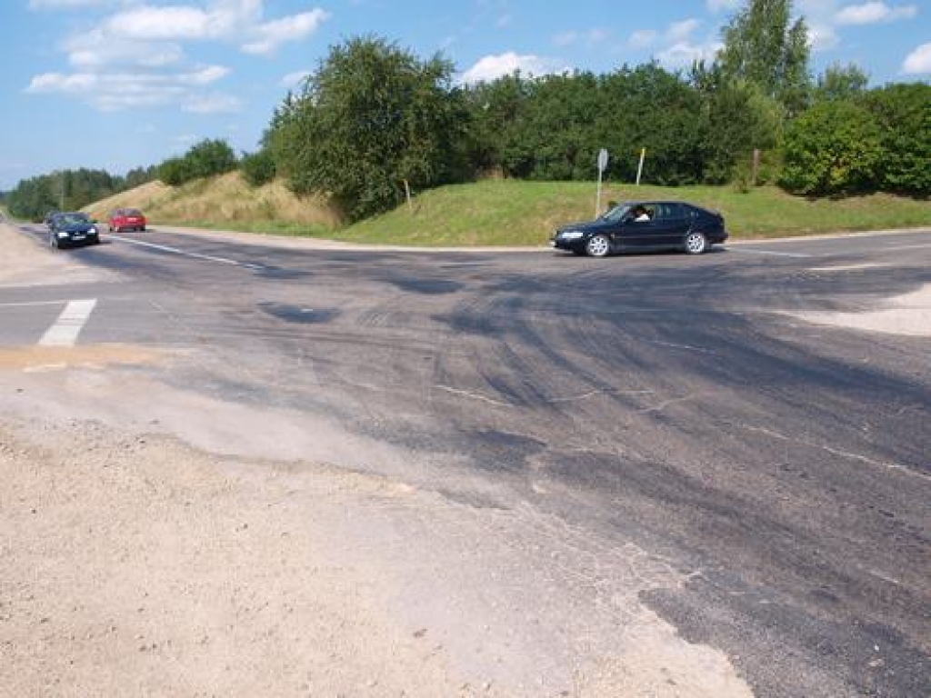 Pie krustojuma jāapstājas divreiz