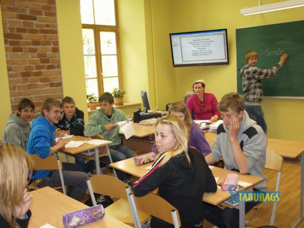 Gada beigās jauna klase