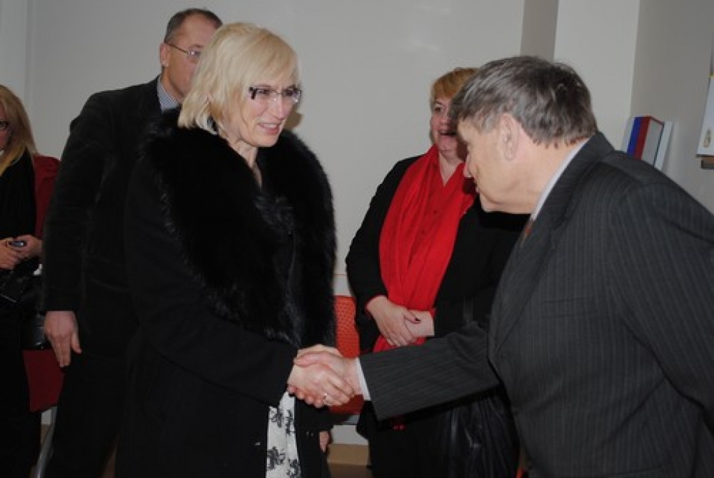 Veselības ministre apmeklē Aizkraukles slimnīcu