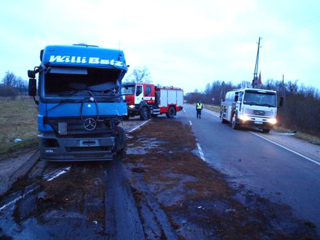 Rīts sākas ar smagu autoavāriju