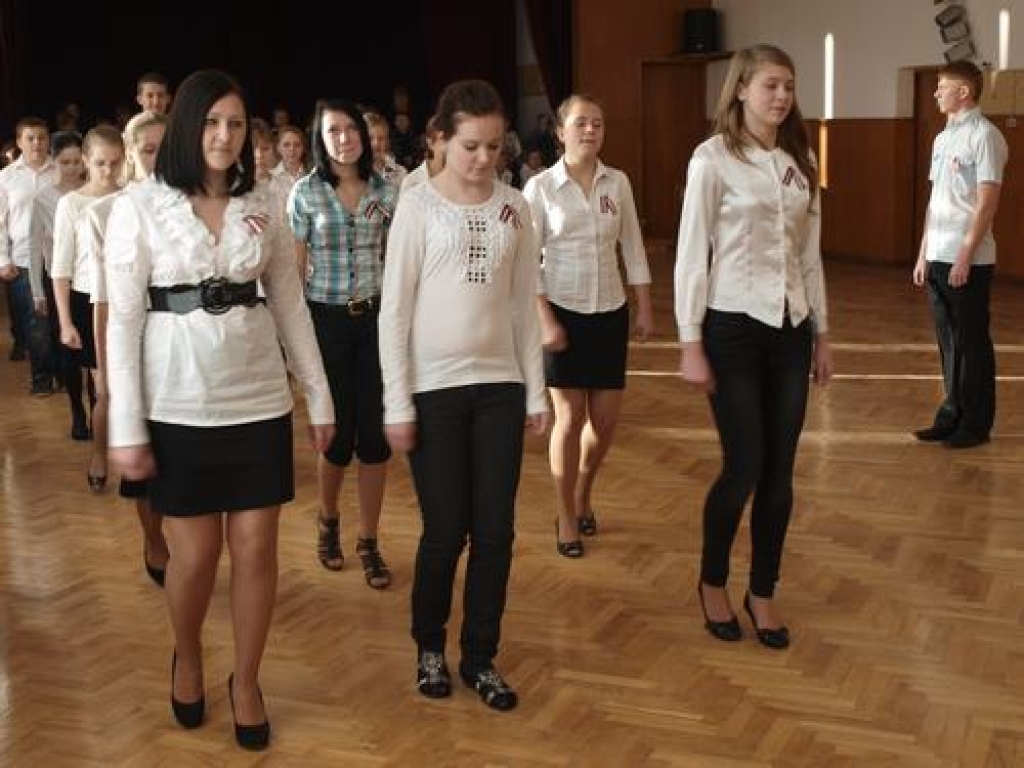 Vislabāk soļo 11. klase