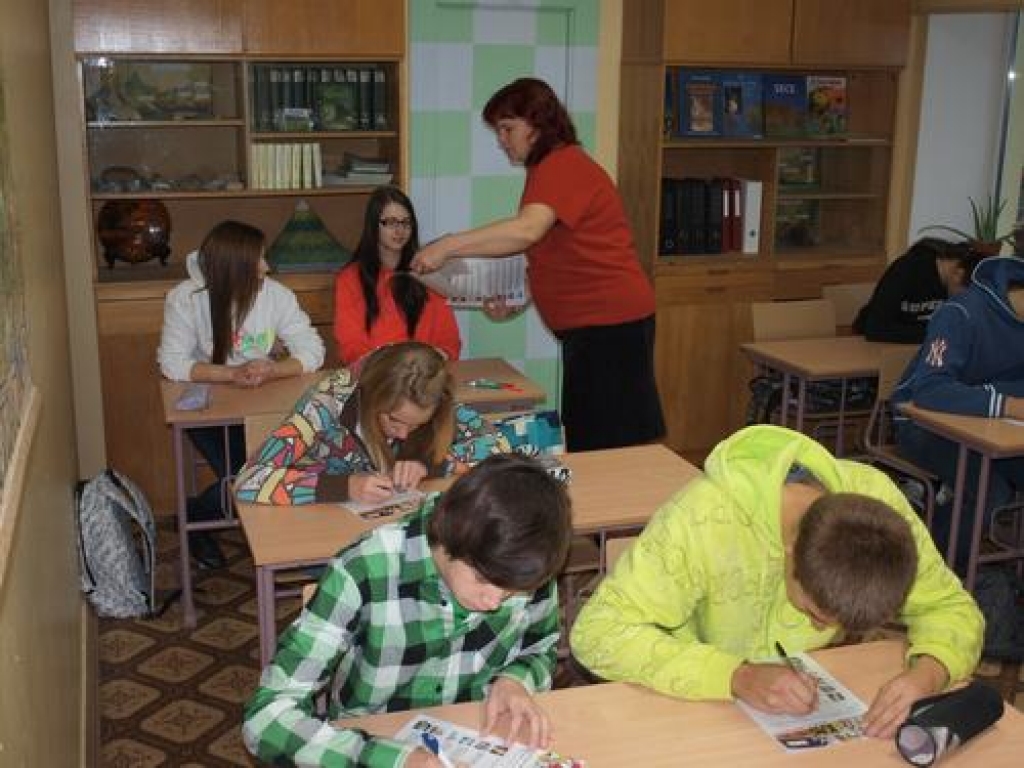 Devītklasnieki pārbauda — vai zina, kas notiek?