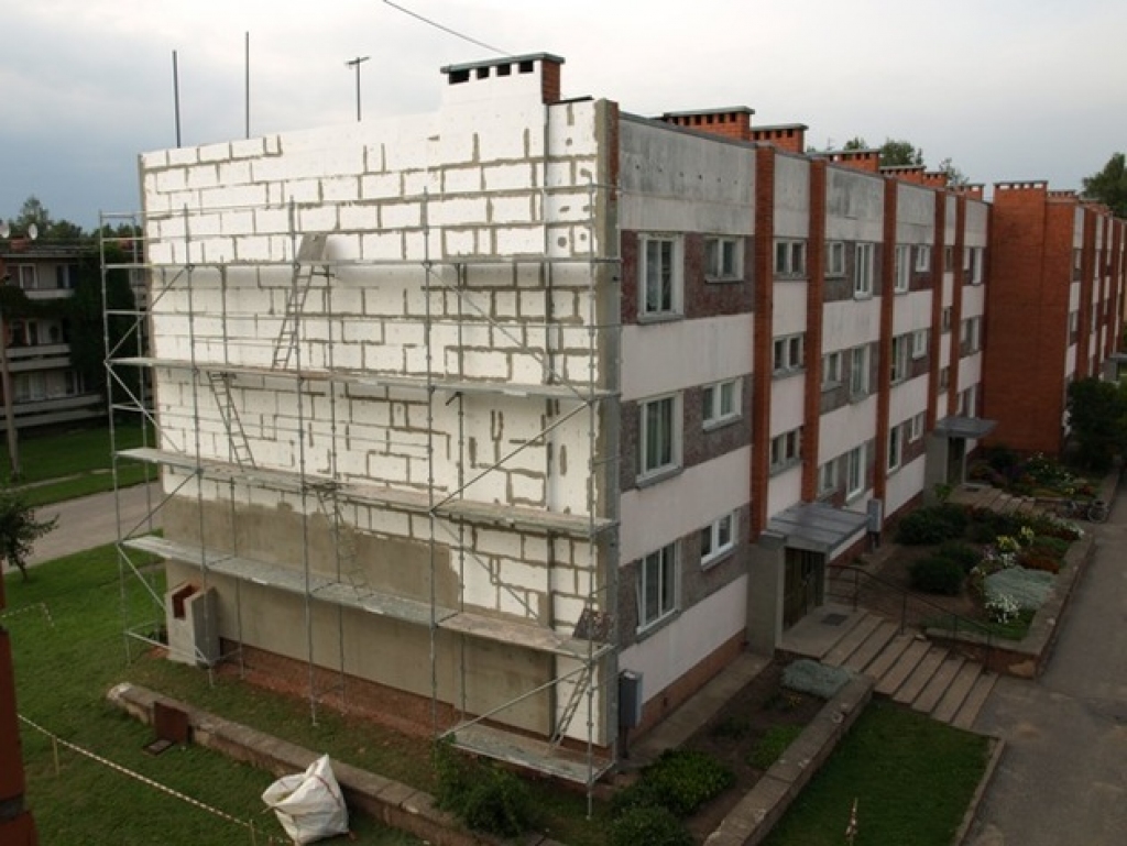 Koknesē sāks siltināt mājas