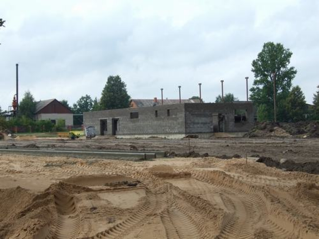 Gostiņos pārbūvē futbola stadionu