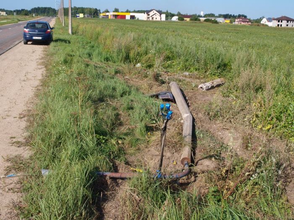 Stabu nolauž kā sērkociņu