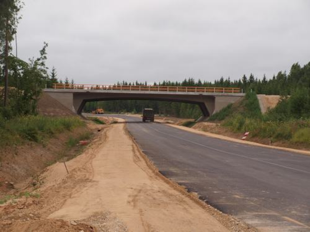 Apsīkusi Latgales autoceļa būvniecība