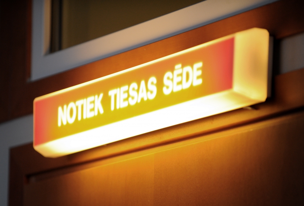 Pabeidz piecus gadus ilgušo tiesas izmeklēšanu digitālās televīzijas krimināllietā