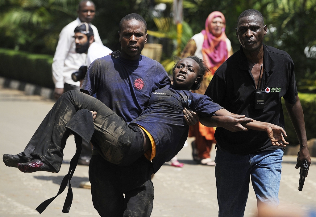 Traģēdijas Fotoreportāža - Apšaudē Nairobi lielveikalā vismaz 15 nogalinātie