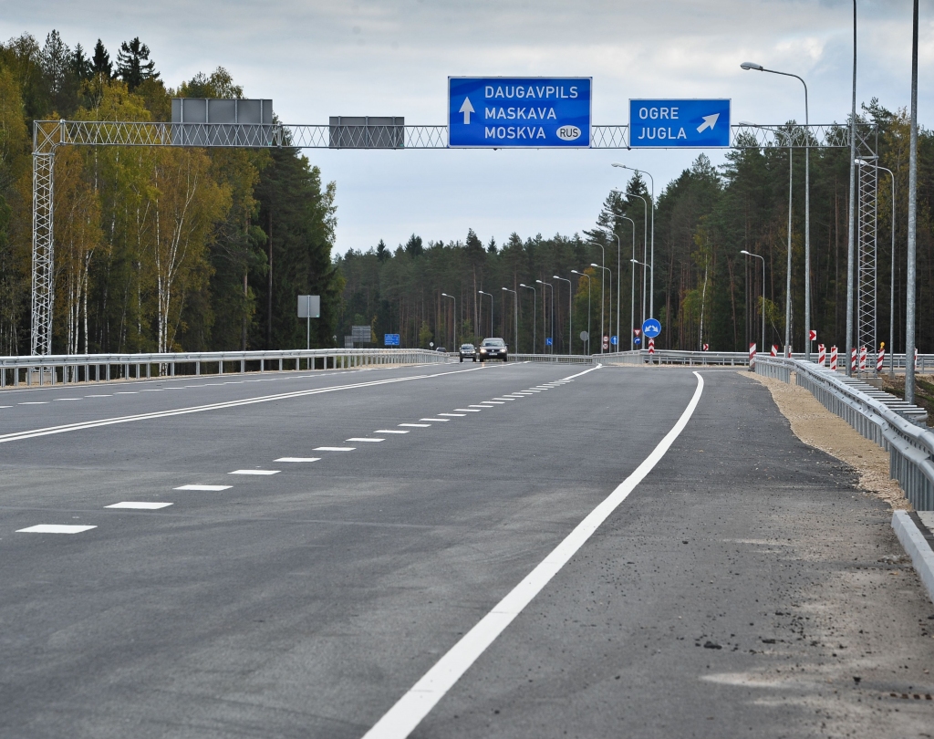 Jaunizbūvēto Maskavas maģistrāles posmu satiksmei atklās novembrī