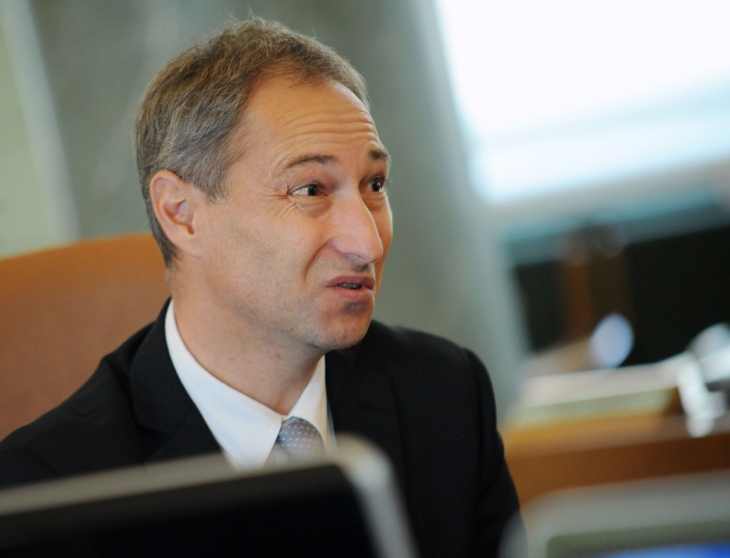 Bordāns savu atsaukšanu no amata saista ar svarīgu ekonomisko interešu aizskaršanu