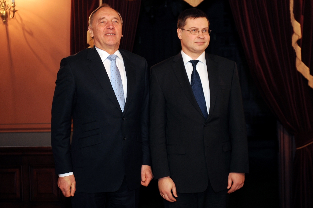 Tviterpērles : Jaunas vakances Ministru kabinetā