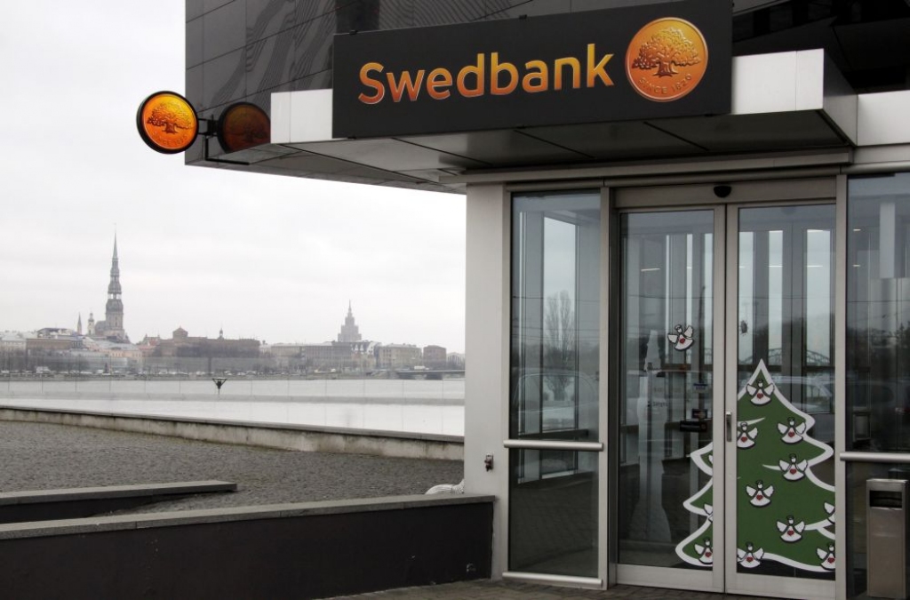 Internetā publicē sarakstu ar vairākiem tūkstošiem Swedbank lietotāju datu
