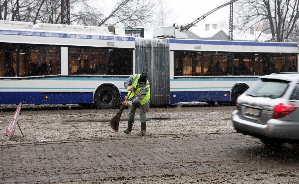 Rīgas reģionā piektdien 115 avārijas